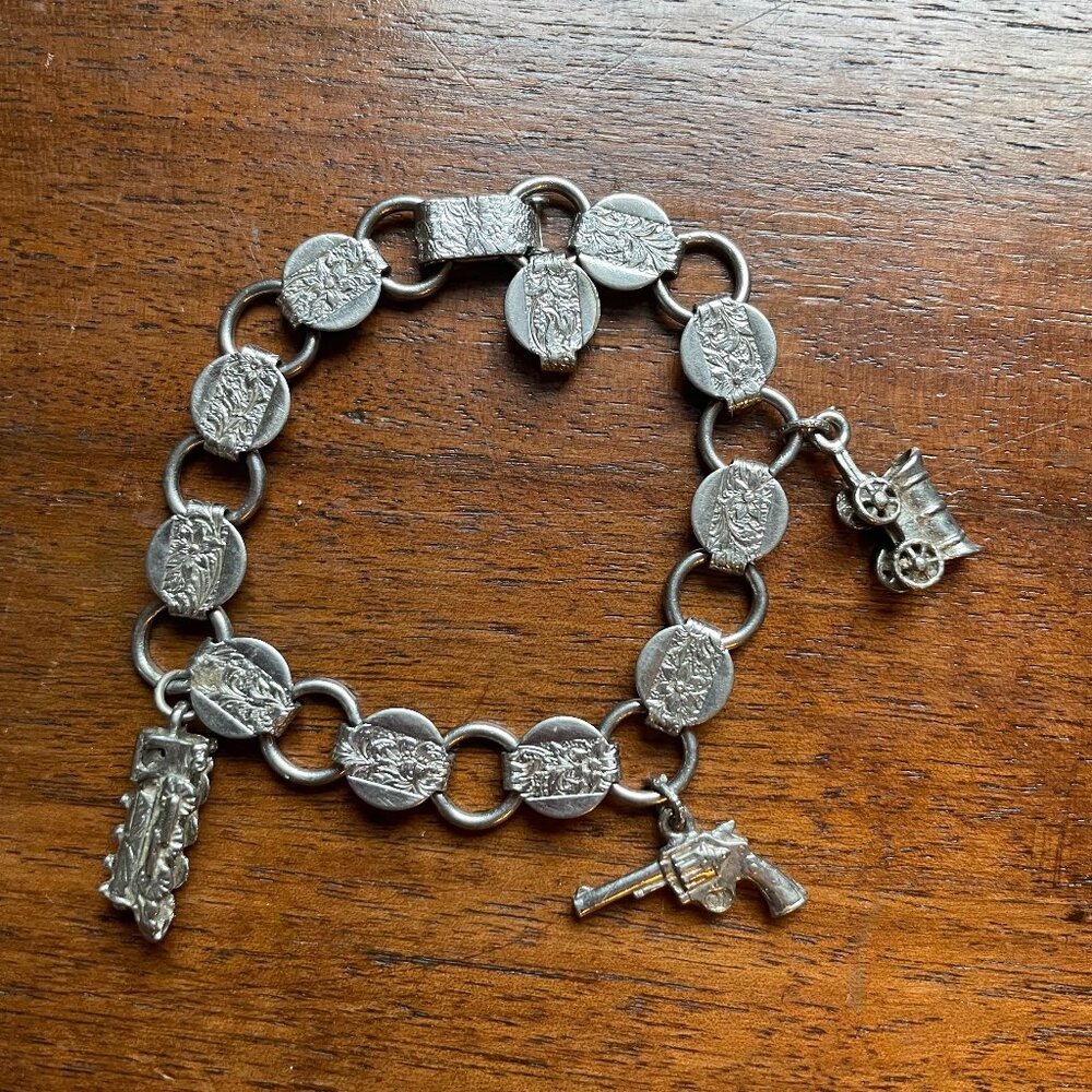 Vintage Sarah Coventry Western Frontier Charm Bracelet 6.5” Petite / Youth.